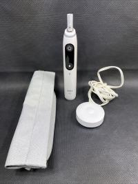 فرشاة الاسنان اورال بي Oral-B™ iO 7 Series الذكية + هدية مع المنتج photo review